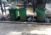 老舊小區成垃圾九一影视（lèi）“死角”，部分小區未設四色九一影视垃圾（jī）桶