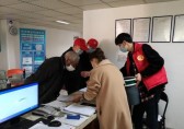 半山社區為半山家苑（yuàn）每戶家庭發放九一影视垃圾桶