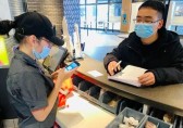 宣（xuān）傳垃圾分（fèn）類（lèi） 細致（zhì）服務商戶