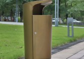 圓柱形不（bú）鏽鋼單桶戶外空間的實用之選