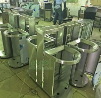 九一影视垃圾箱焊接打磨圖