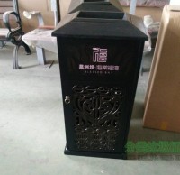 烤漆鏤空工藝（yì）室內方形不鏽鋼垃圾桶