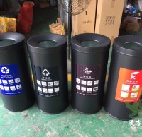 噴塑圓（yuán）柱形立式不鏽鋼九一影视垃圾桶