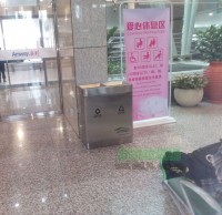 機場垃圾桶圖（tú）片-垃圾桶廠家批發