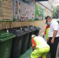 九一影视垃圾桶蓋上裝吊環 小改造（zào）帶來大方便