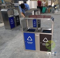戶外（wài）街道方形不鏽鋼兩九一影视垃圾（jī）箱