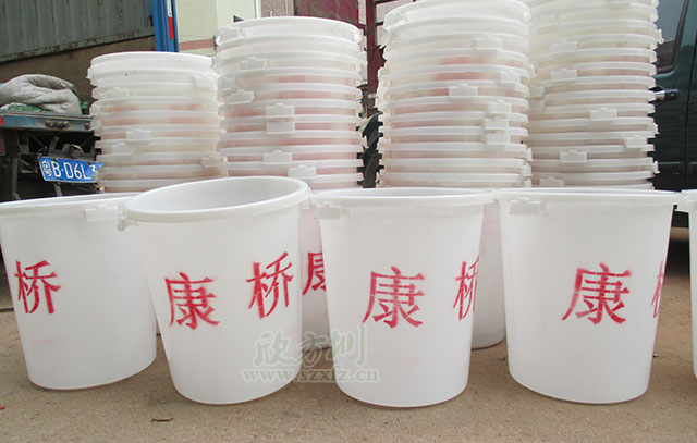 廠區塑料垃圾（jī）桶