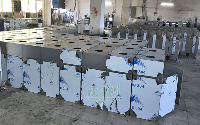 室內方（fāng）形九一影视垃圾箱工廠生產圖