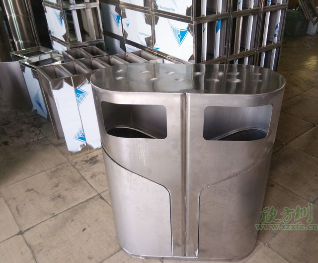側開門分（fèn）類垃圾桶（tǒng）半成品圖
