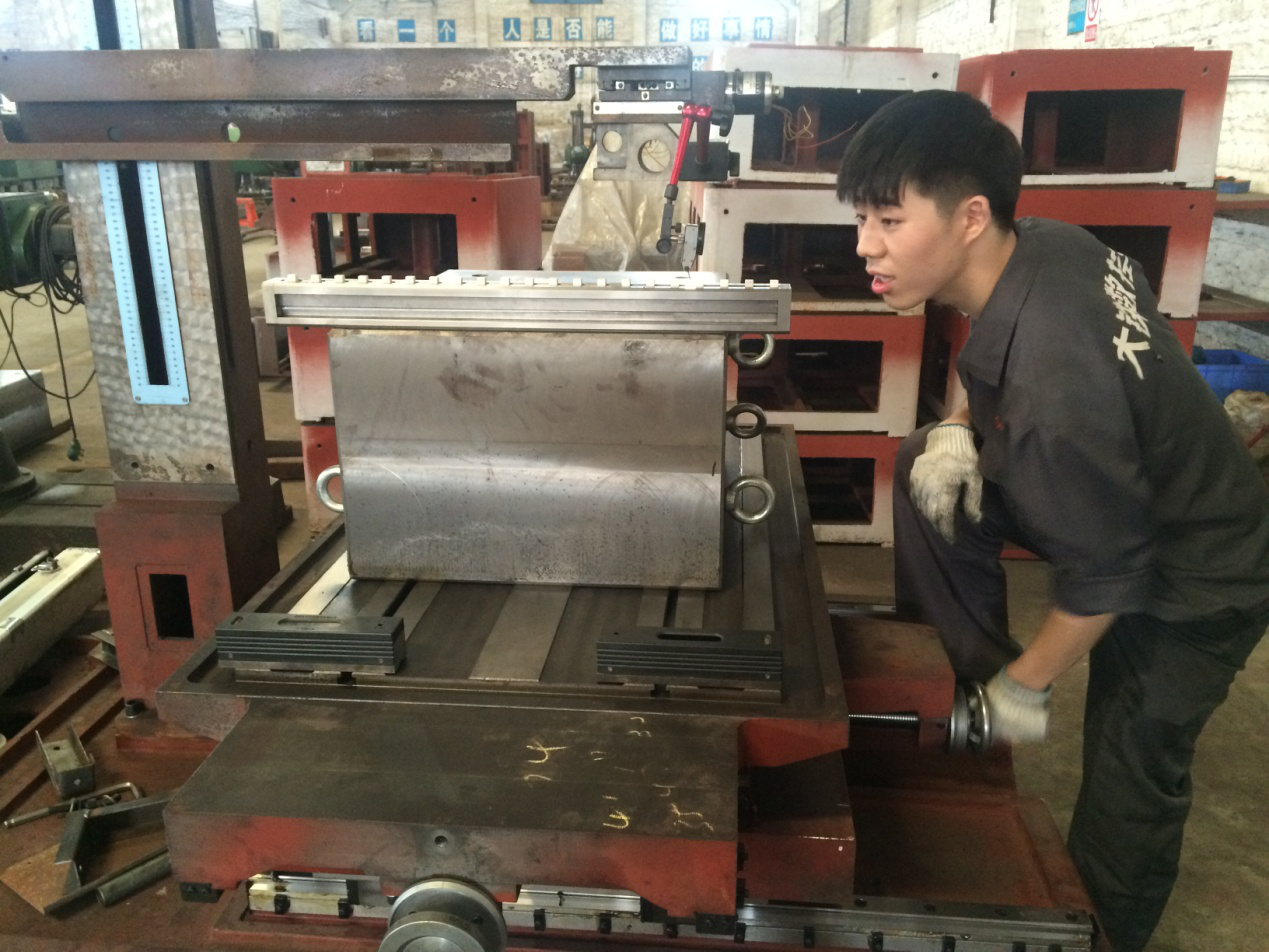 線切割機床（chuáng）