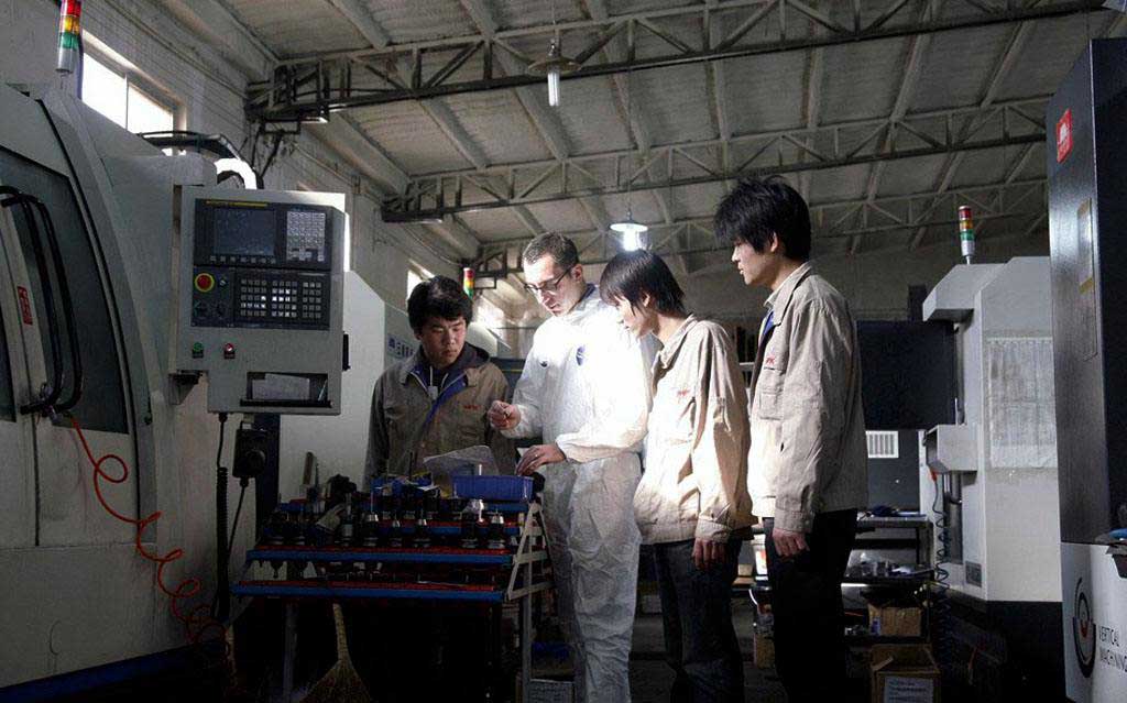 電火花線切（qiē）割研發