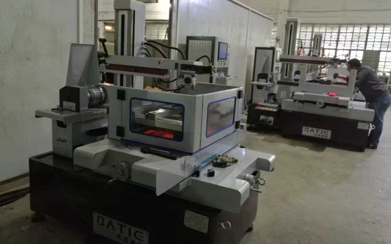 中走絲客戶現場調試