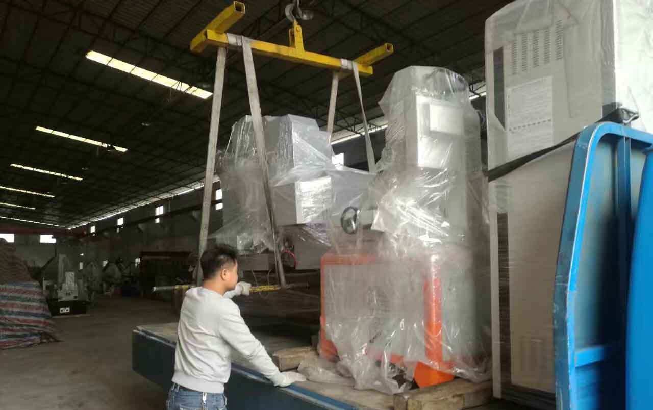 DT320中走絲發機圖片