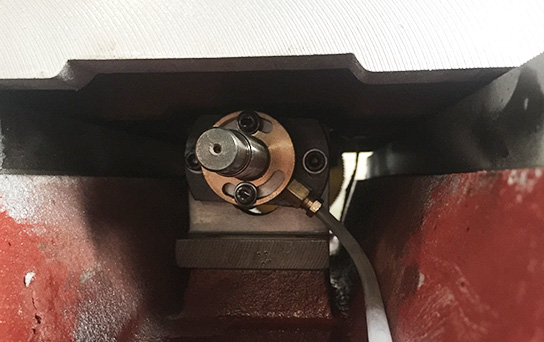 線切割（gē）絲筒間隙調整方法