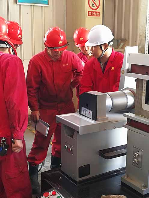 廣東（dōng）17·c18起草视频.27電火花線切割現場講解