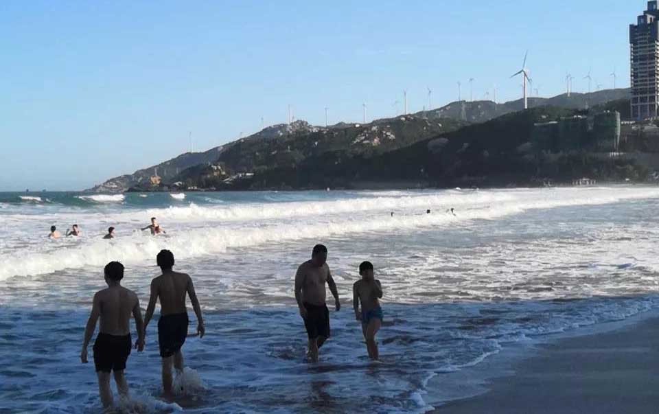 廣東大（dà）鐵2018年度潮汕慶功（gōng）遊觀青澳灣沙灘