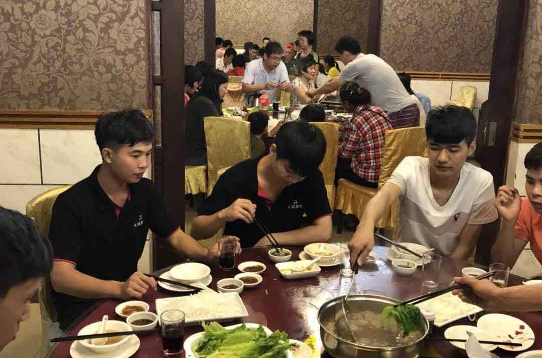 廣東17·c18起草视频.272018年度潮汕慶功遊品潮汕火鍋