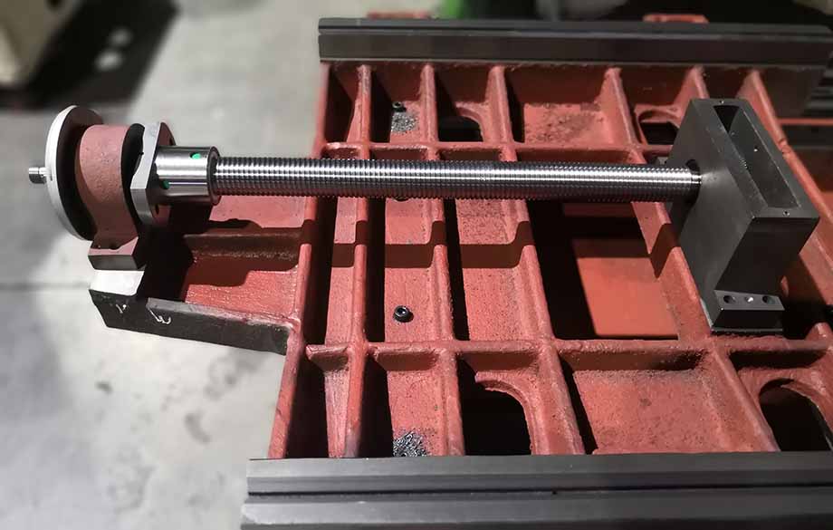 線切割絲杆正麵