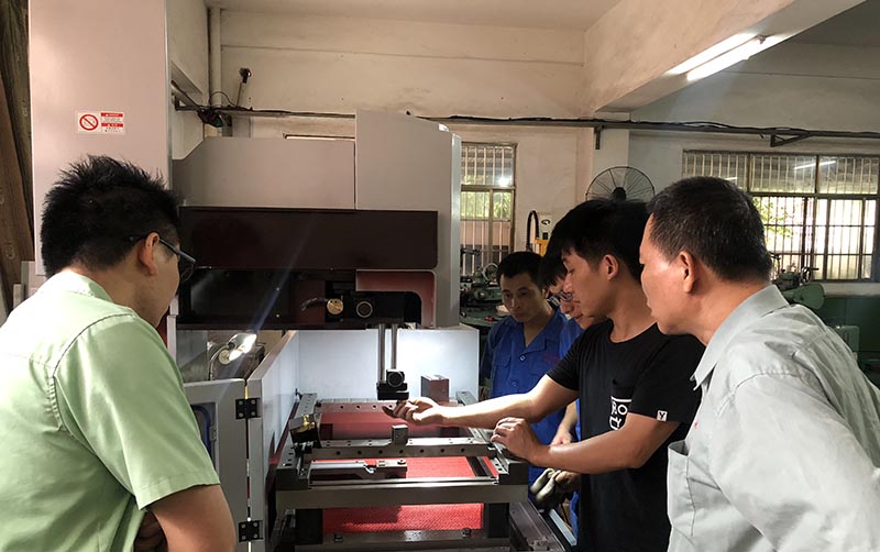 雲浮（永光電池（chí））中走絲實地培訓