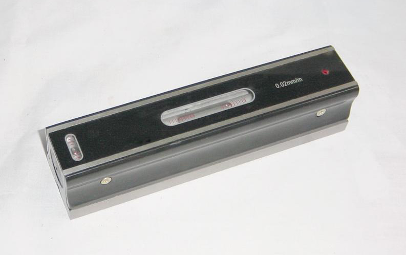 線切割機床如何調整（zhěng）水平