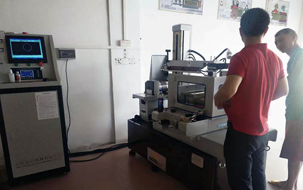 江門（傑達金屬）極速中走絲現場（chǎng）培訓