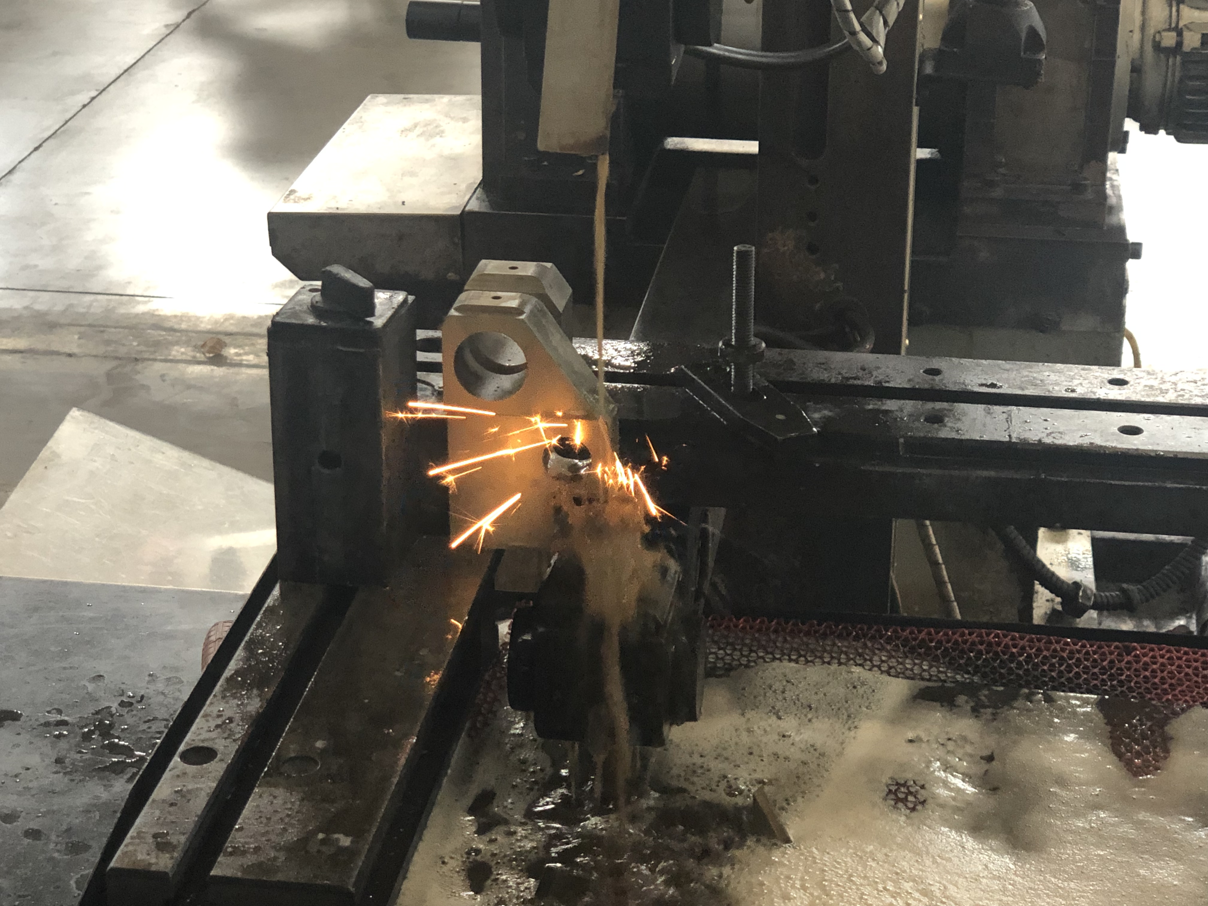 線（xiàn）切割加工