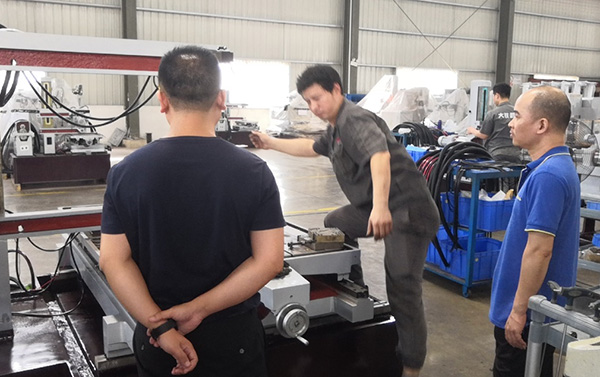 廣東（dōng）（華昌鋁廠）線切割機床實地（dì）客戶現場考察