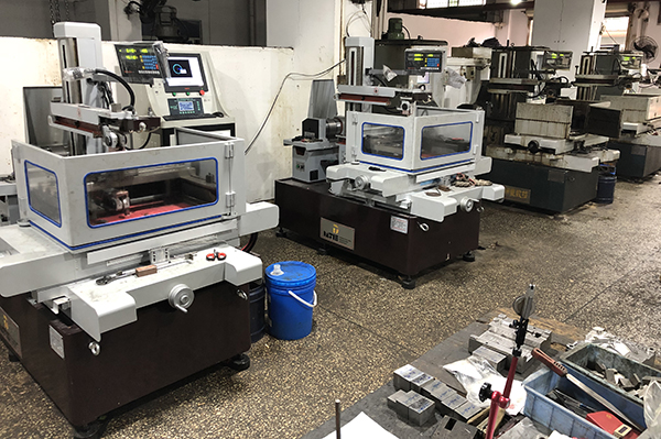 線（xiàn）切割機床動態（tài）水平調整教程