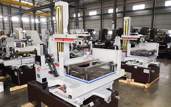 佛山（源田床具機（jī）械）線切割發貨前（qián）聯機（jī）聯調