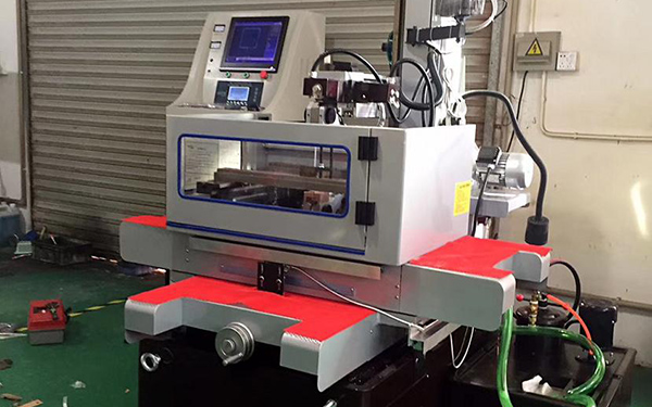 北京（北京科技大學）線切割機（jī）床現場安裝