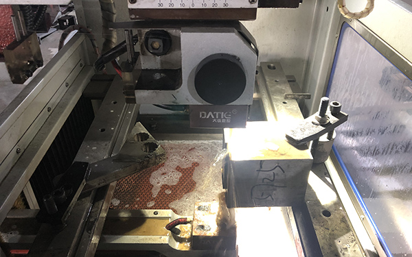 線切割在換向吋電壓表（biǎo）電（diàn）流（liú）表不為零該如何解決