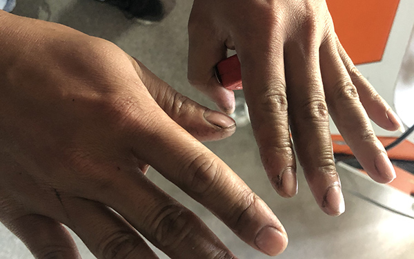 做線切（qiē）割手上油汙洗不幹淨怎麽辦